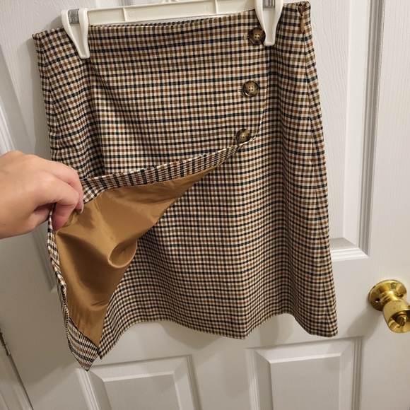 Skirt - Picture 2 of 3